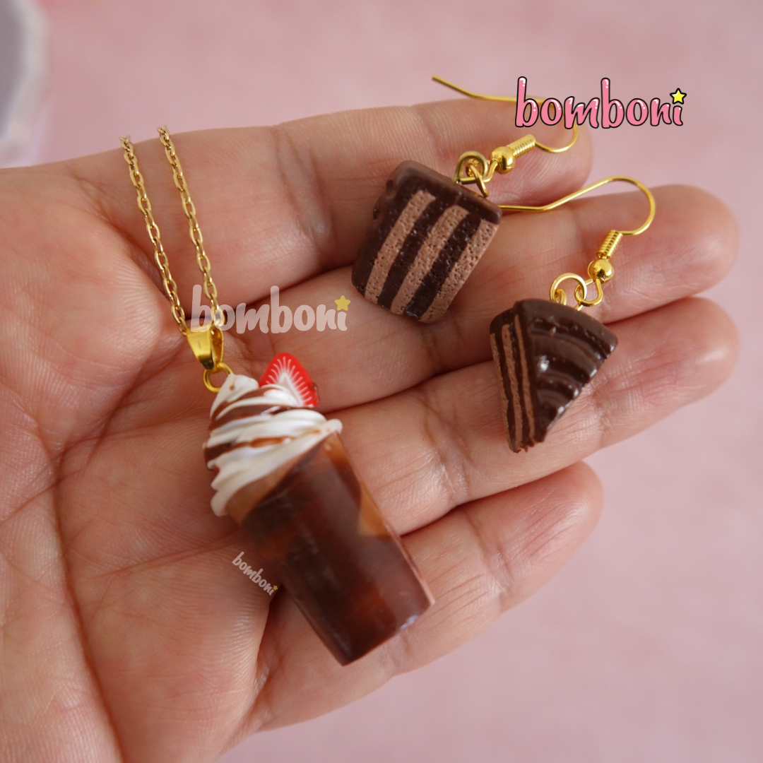 Set de Collar Malteada y aretes de rebanada pastel