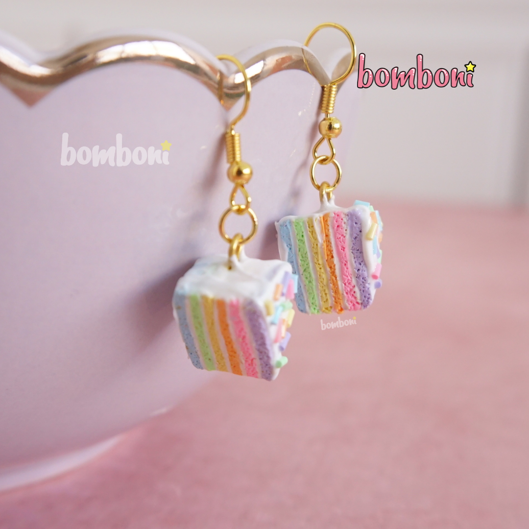 Aretes de rebanada pastel arcoiris