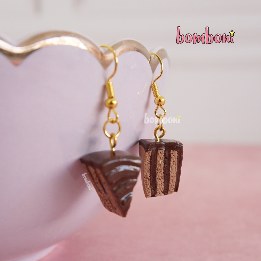 Aretes de rebanada pastel chocolate Matilda