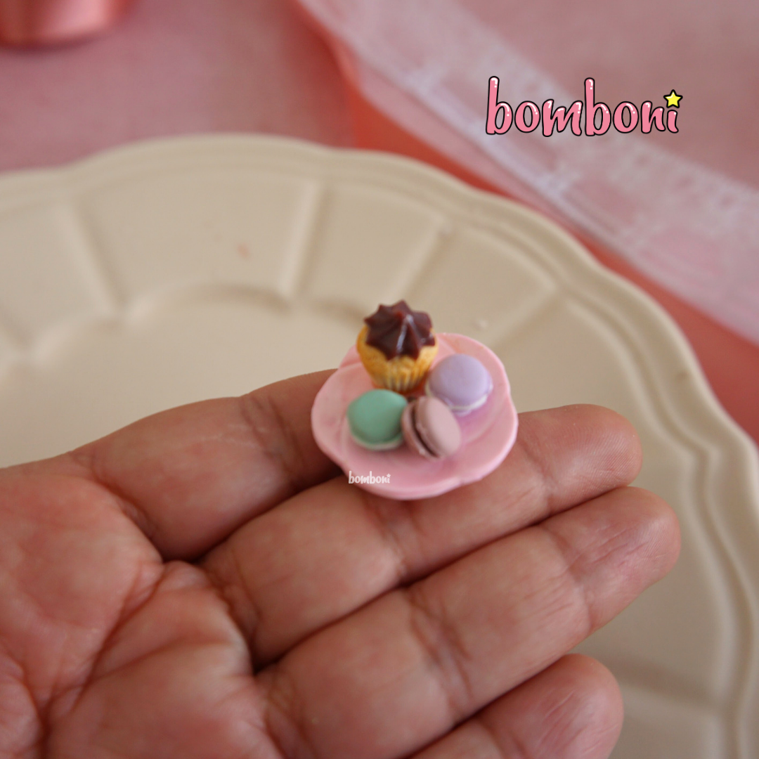 Anillo cupcake y macarons