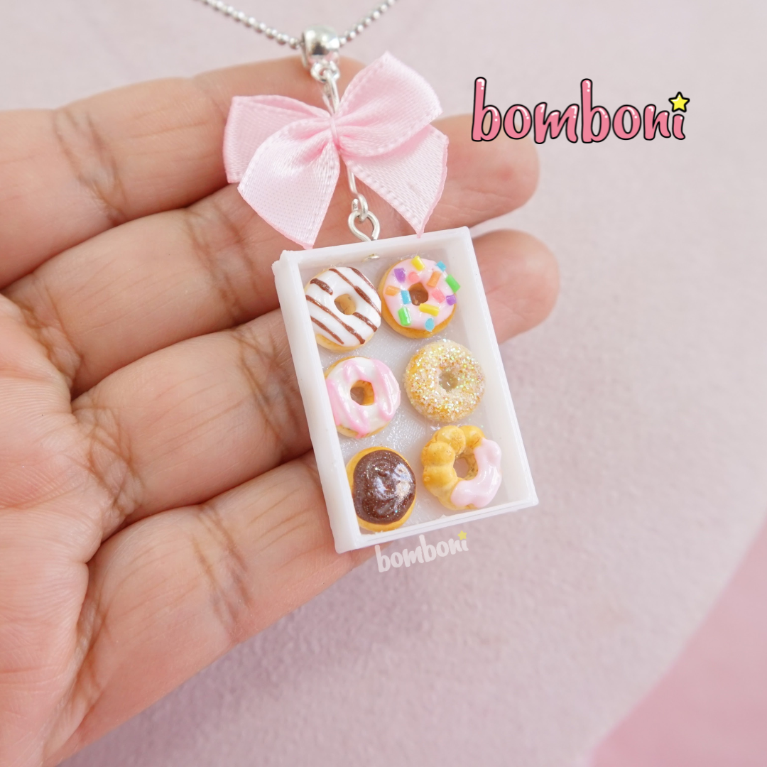 Collar caja de donas