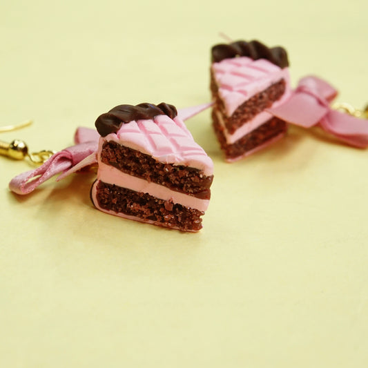 Aretes pastel de chocolate