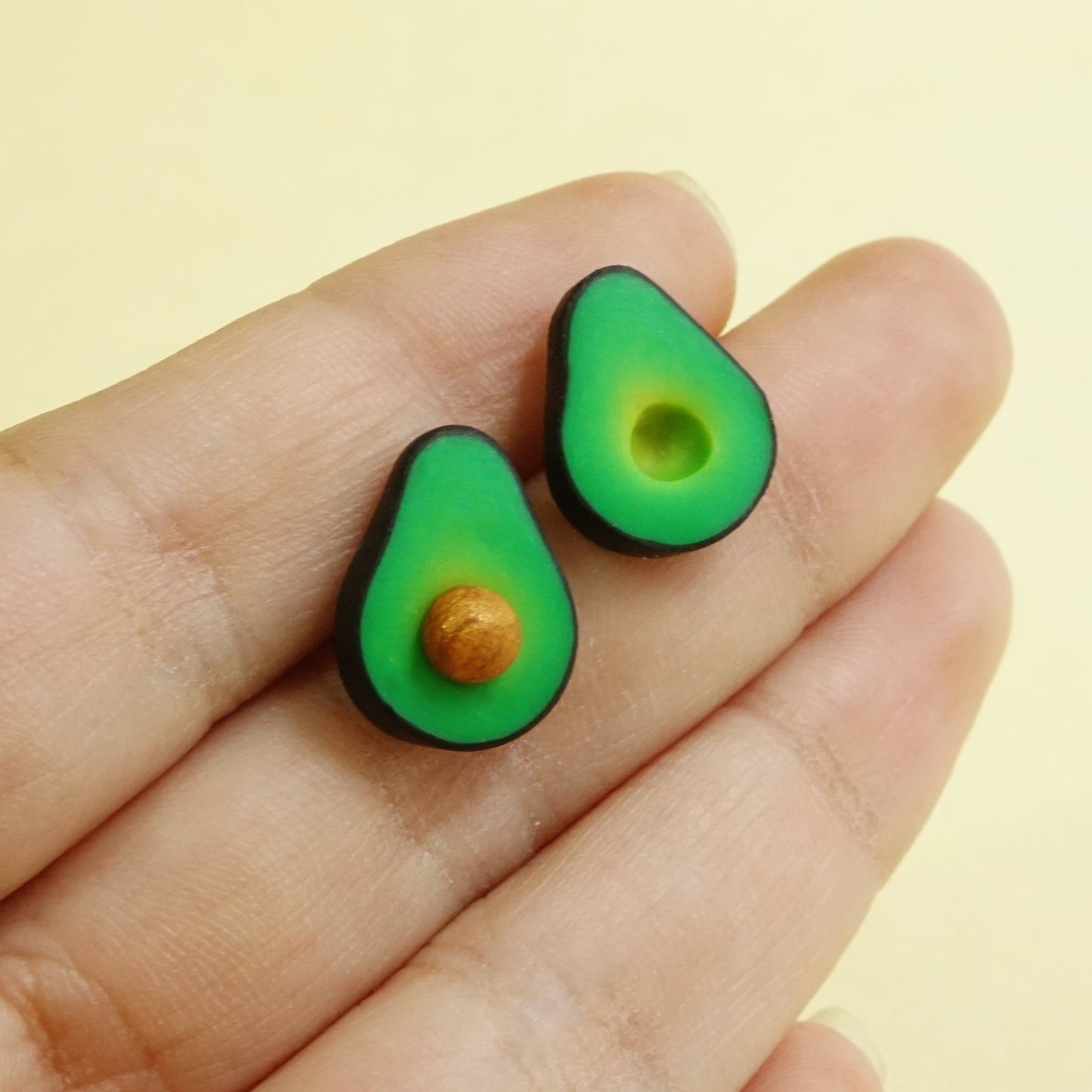 aretes aguacate 