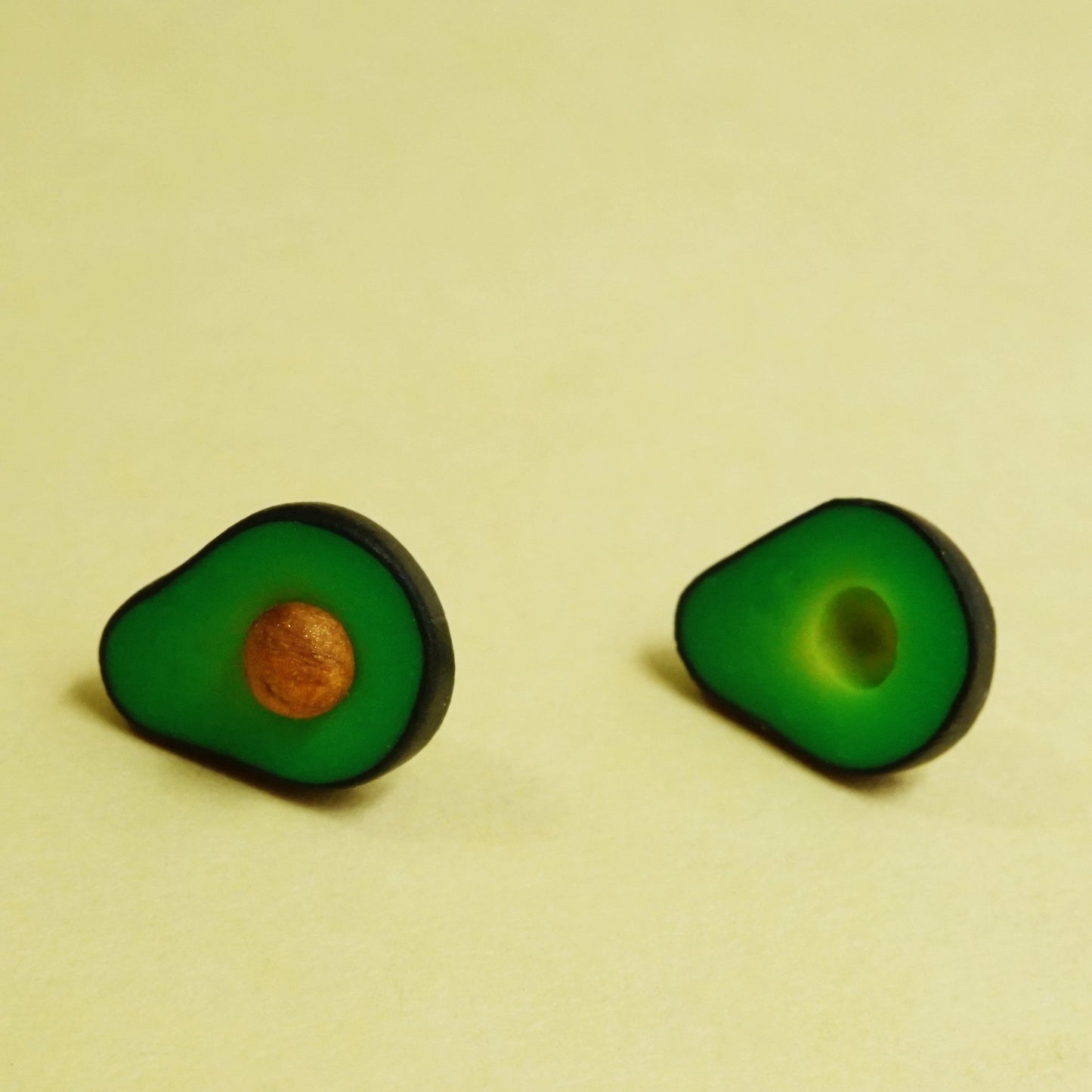 aretes aguacate 