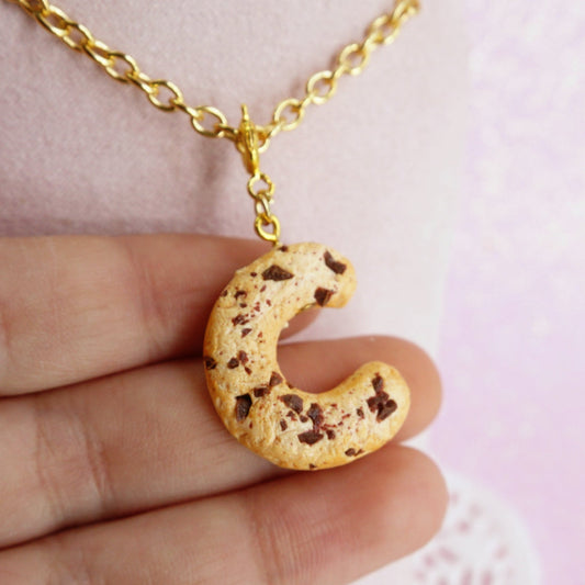 Collar inicial de galleta