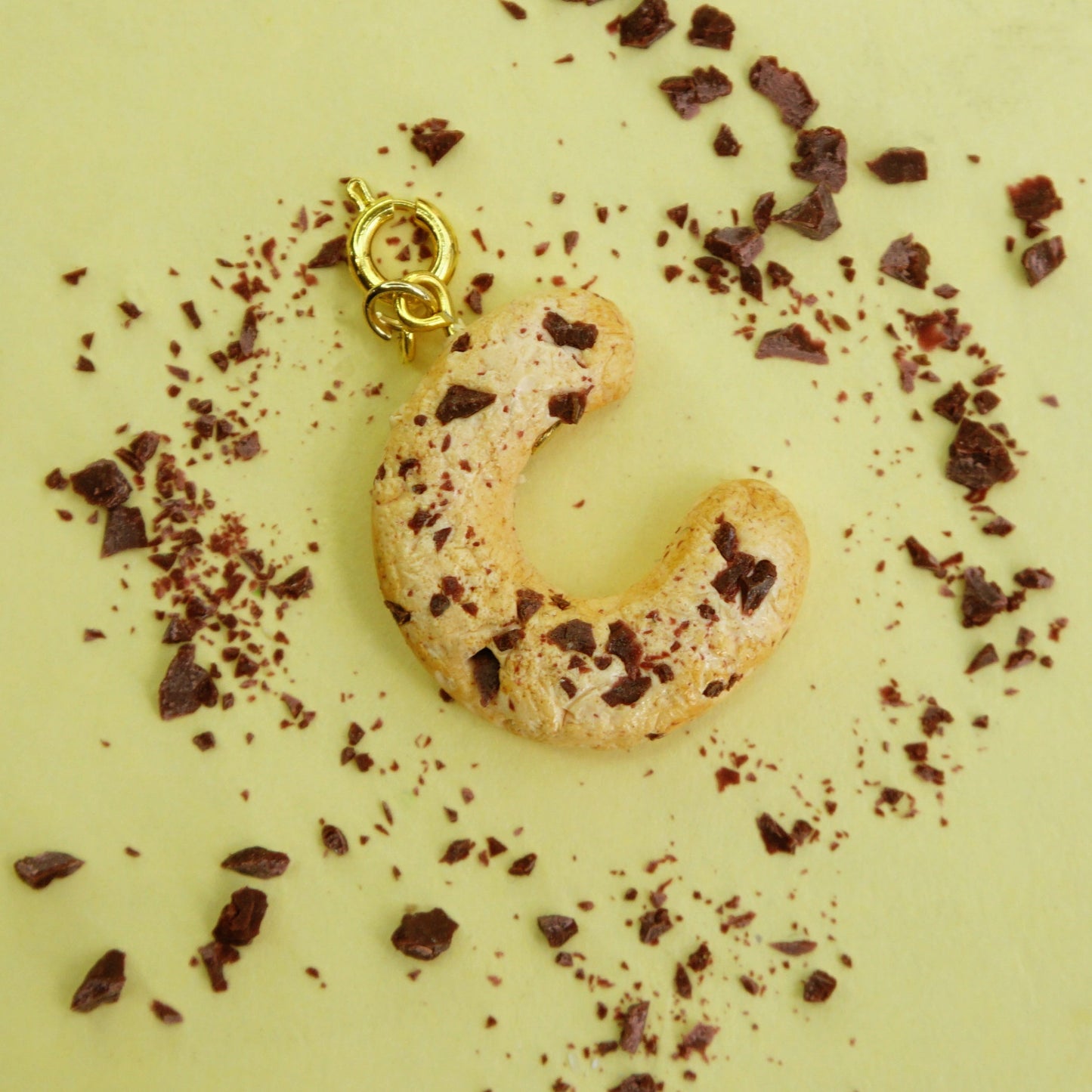 Collar inicial de galleta