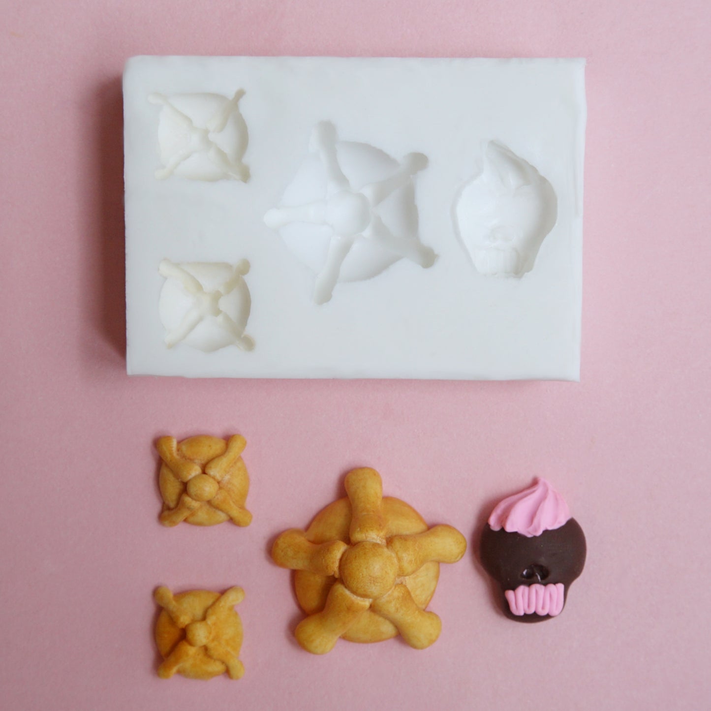 Molde multi: pan de muerto y calaverita