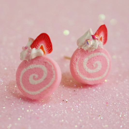 Aretes pastel  roll cake fresa